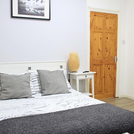 Modern Ground Floor Flat - 15 Min To Central London Apartment Exterior photo