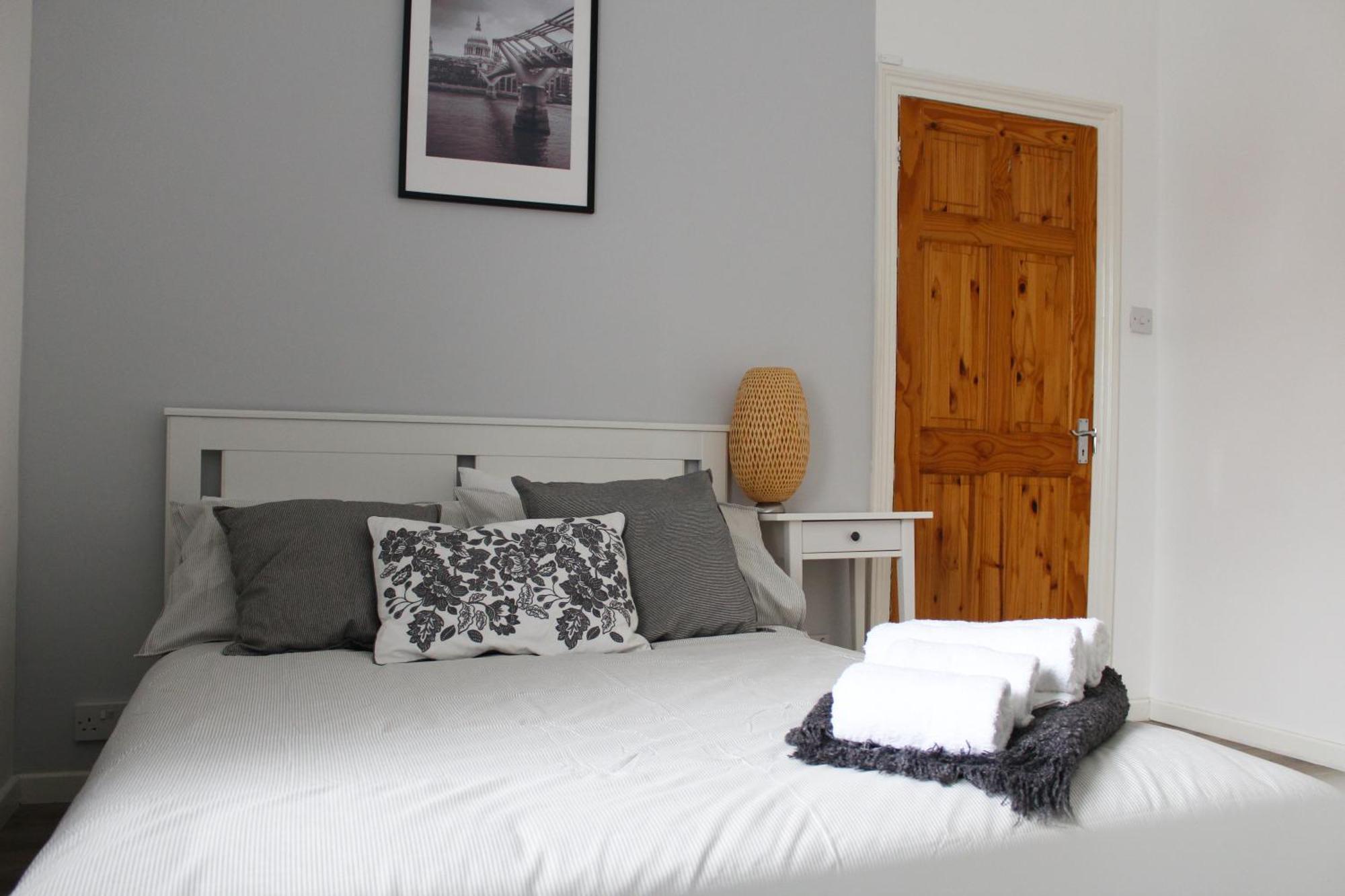 Modern Ground Floor Flat - 15 Min To Central London Apartment Exterior photo