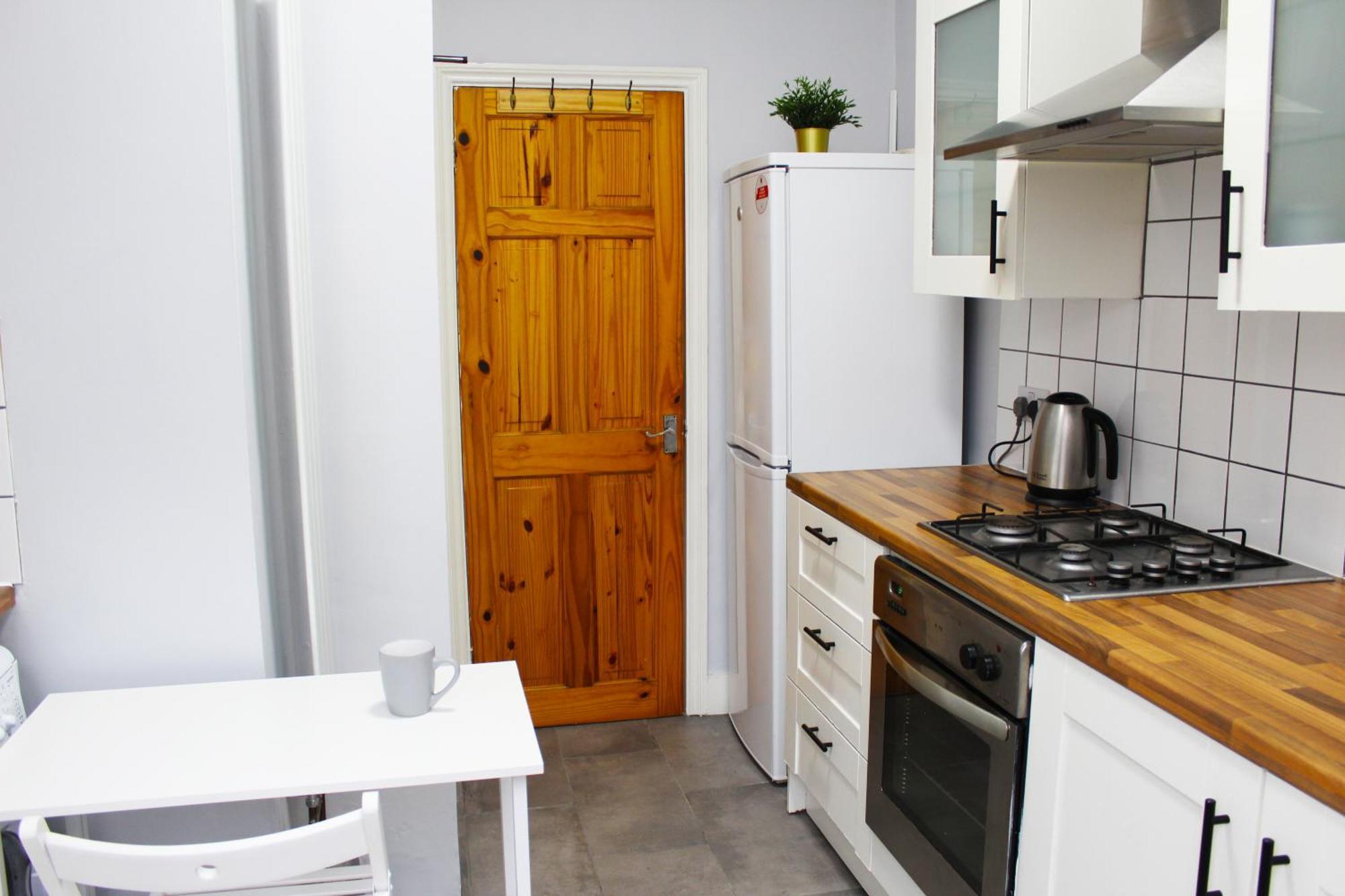 Modern Ground Floor Flat - 15 Min To Central London Apartment Exterior photo